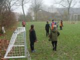 Voetbalpieten bezoeken training S.K.N.W.K. JO9-1 en JO7-1 op zaterdag 4 december 2021 (16/75)